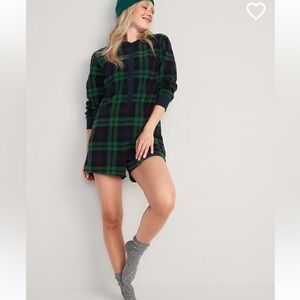 Old Navy Green and Blue Plaid Pajama Set